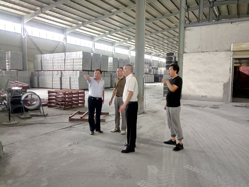 柘城總商會(huì)、住建部發(fā)展科技中心、中國(guó)建材研究總院專(zhuān)家及領(lǐng)導(dǎo)人蒞臨考察-2-20230905081138