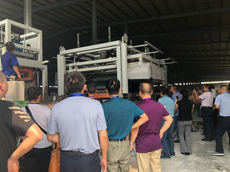 《中國建筑砌塊協(xié)會泡沫混凝土砌塊分會》領(lǐng)導(dǎo)人及會員單位蒞臨考察-6-20230905083007